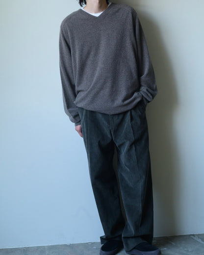 PLEATED TROUSERS