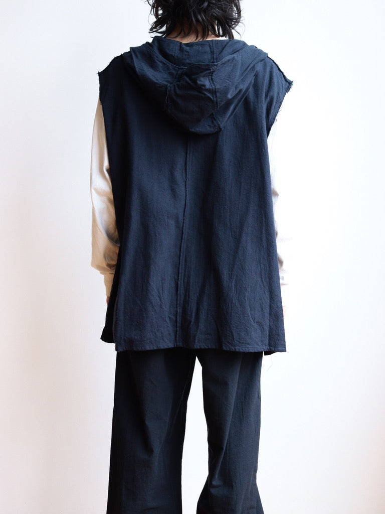 cut off hooded toile shirt