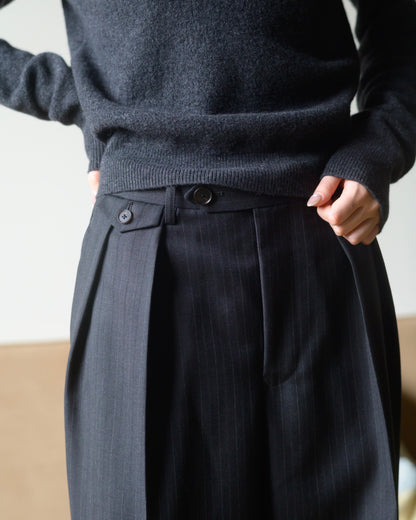 BLUEFACED WOOL TWO-TUCK SLACKS
