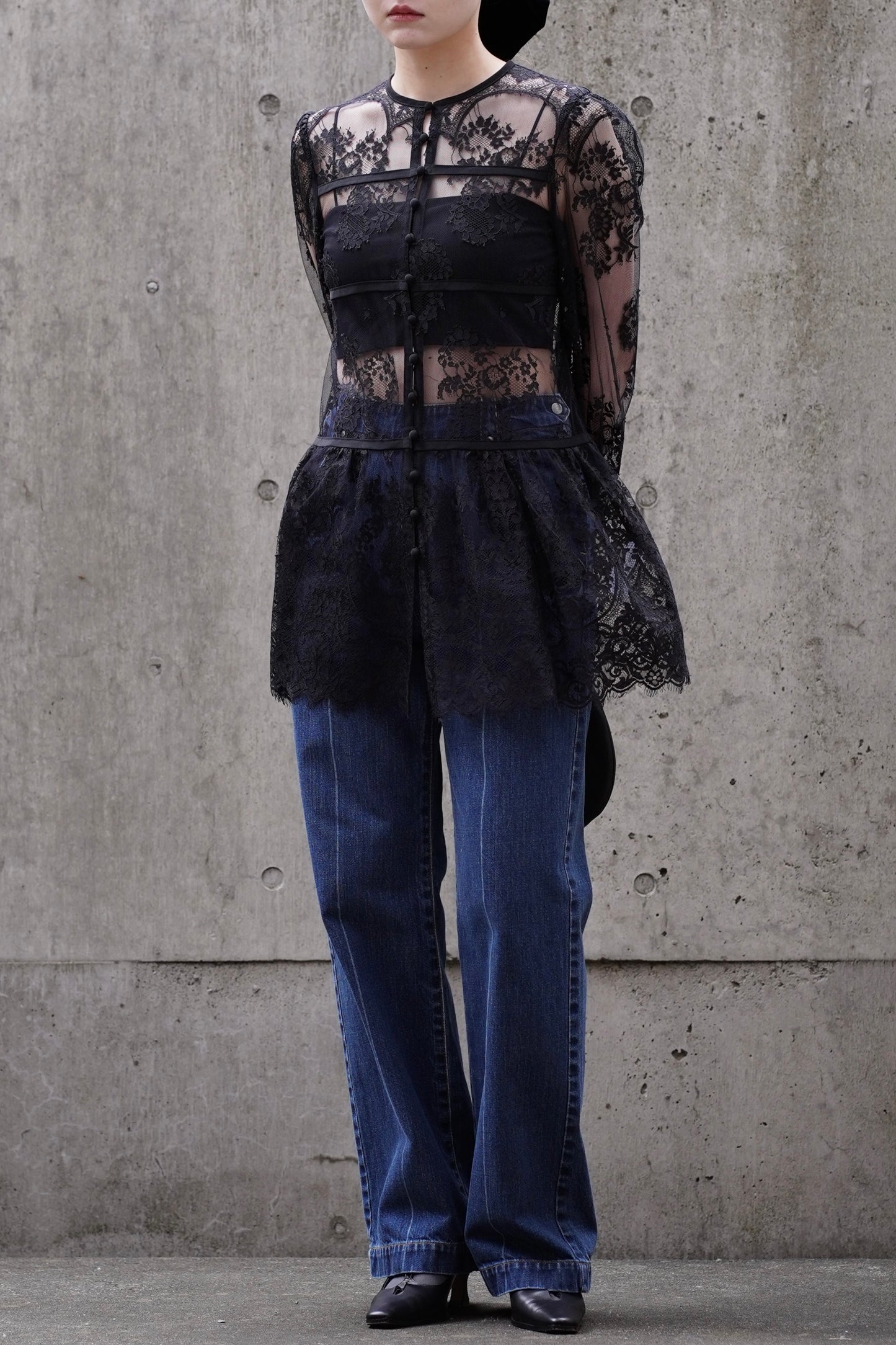 LACE GATHERED BLOUSE