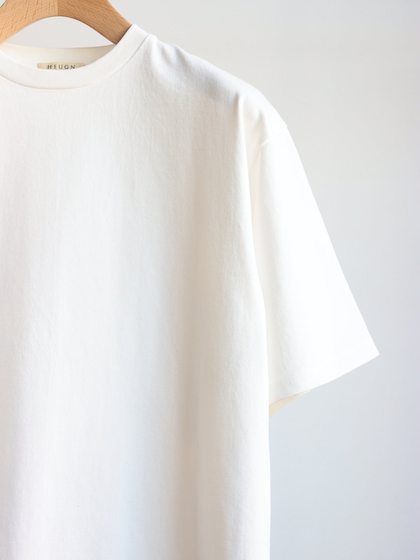 CUT005 Joel Cotton White
