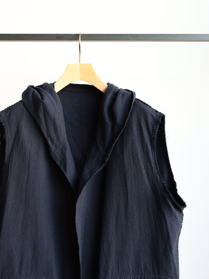 cut off hooded toile shirt