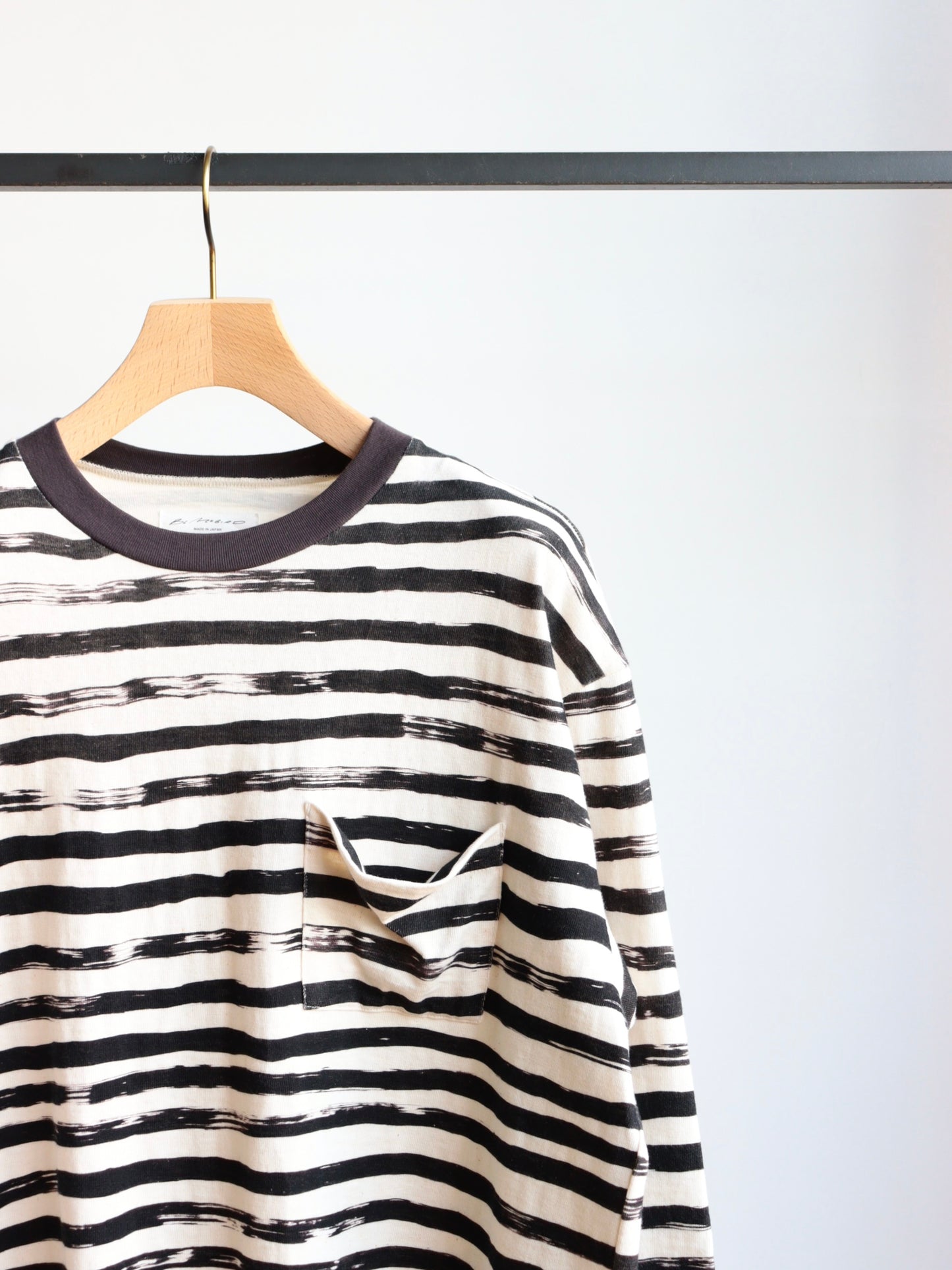 border long sleeve cutsewn