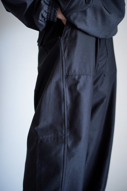 BACK SATIN BARREL-LEG PANTS 【 GENDERLESS 】