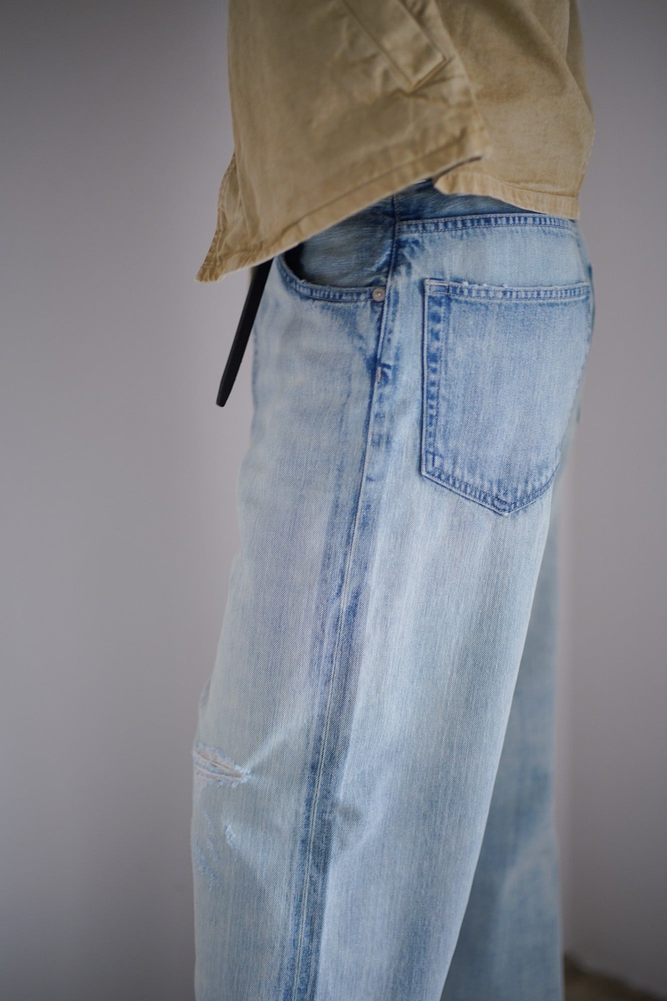 AURALEE | FADED SELVEDGE LIGHT DENIM WIDE PANTS – イデアル公式