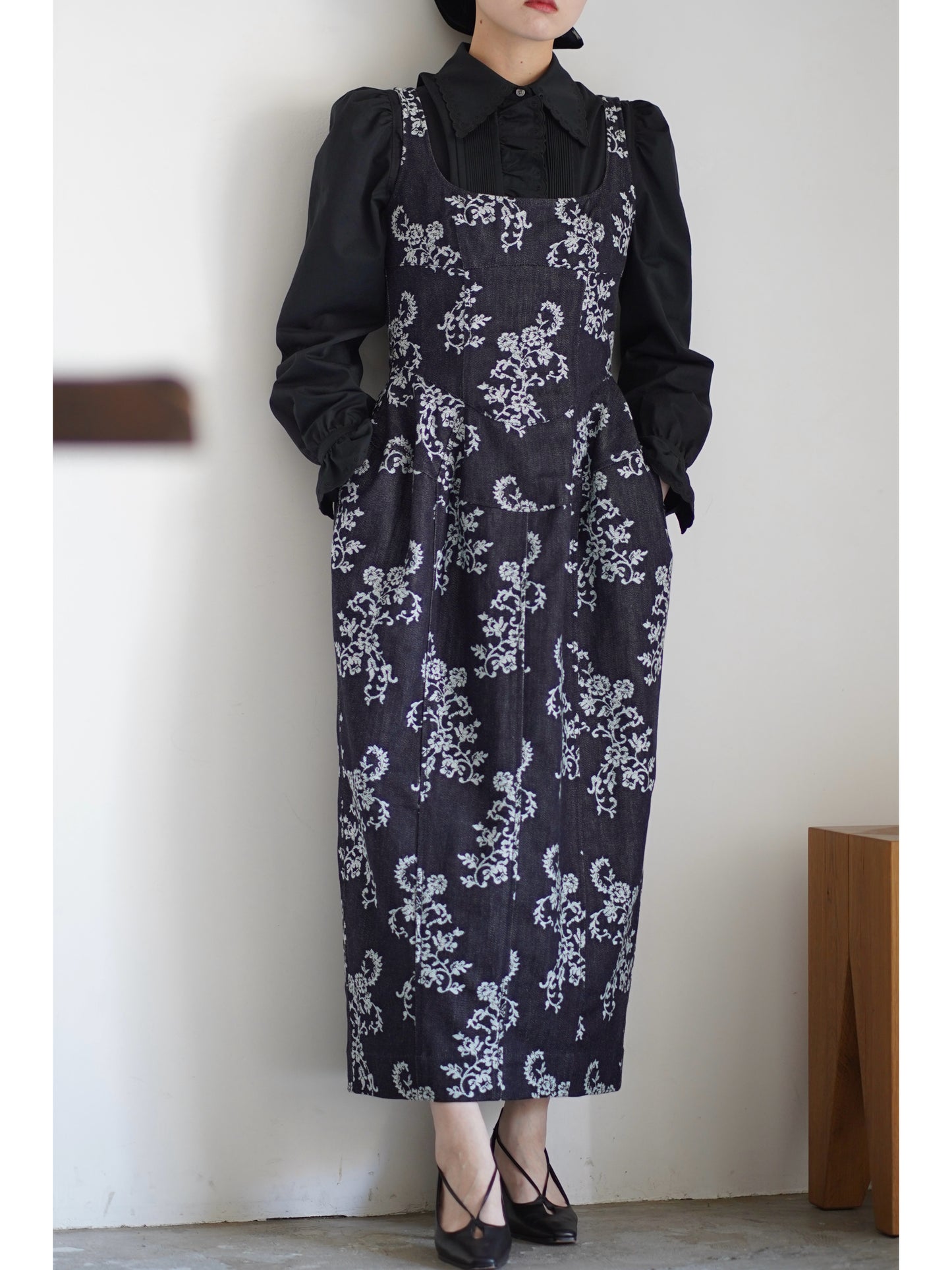 ORGANIC COTTON EMBROIDERED BLOUSE