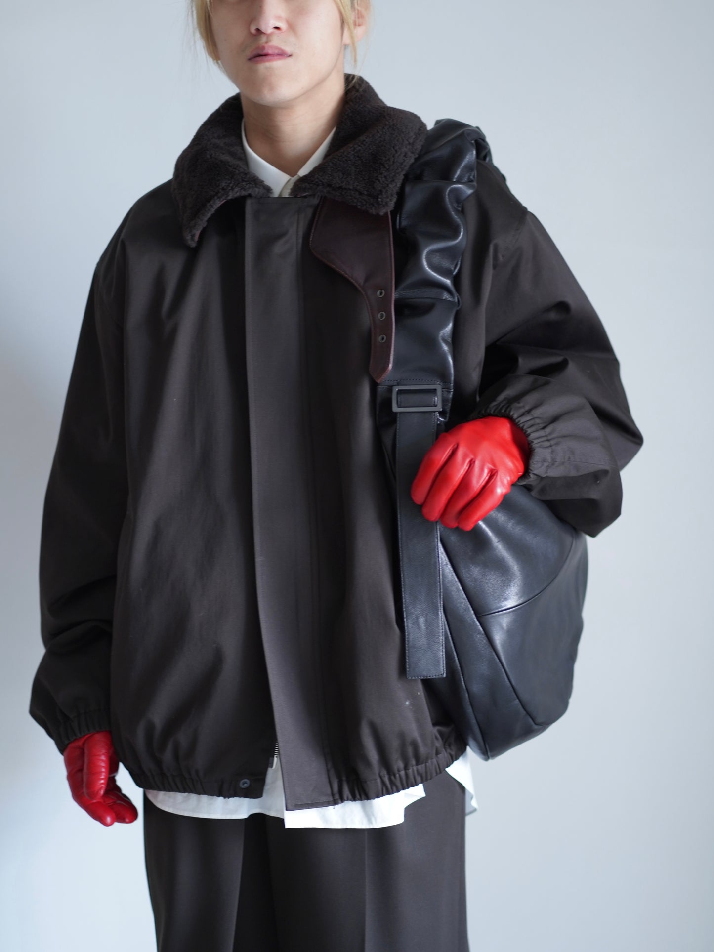 TWIST SHOULDER BAG