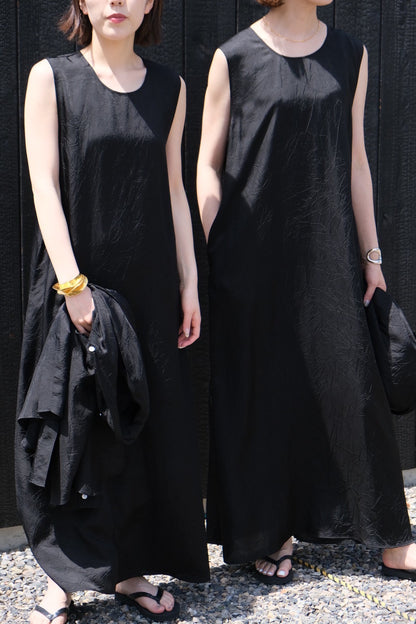 WRINKLED TWILL ROUND NECK LONG DRESS