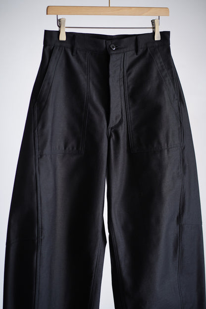 BACK SATIN BARREL-LEG PANTS 【 GENDERLESS 】