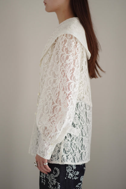 FLOCKED LACE SAILOR COLLAR BLOUSE