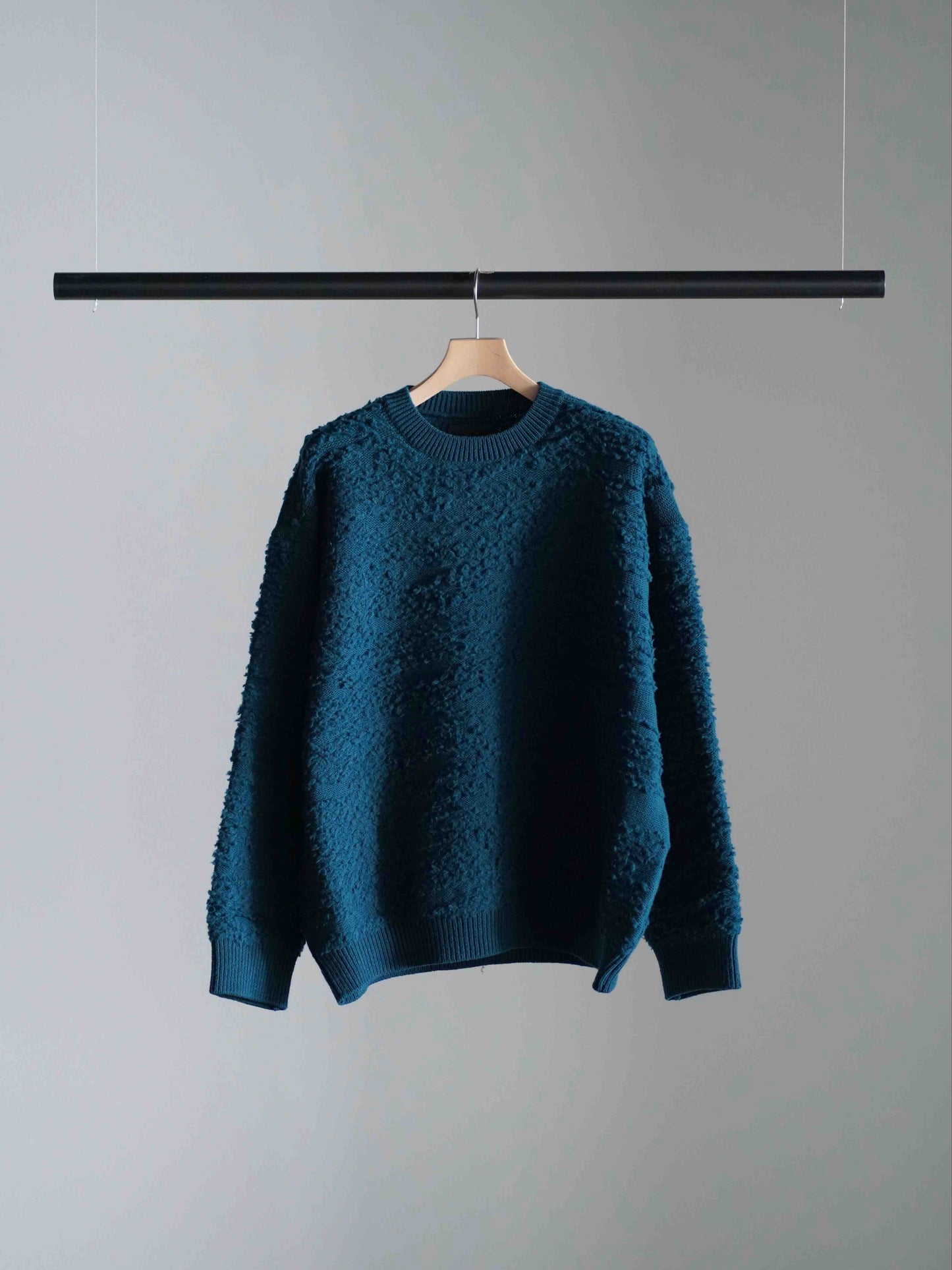 CREWNECK SWEATER