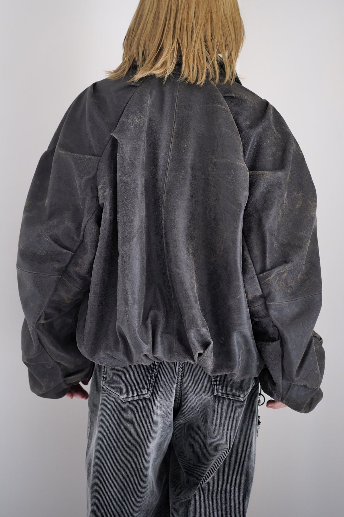 DEFLATED BALLOON LEATHER JACKET