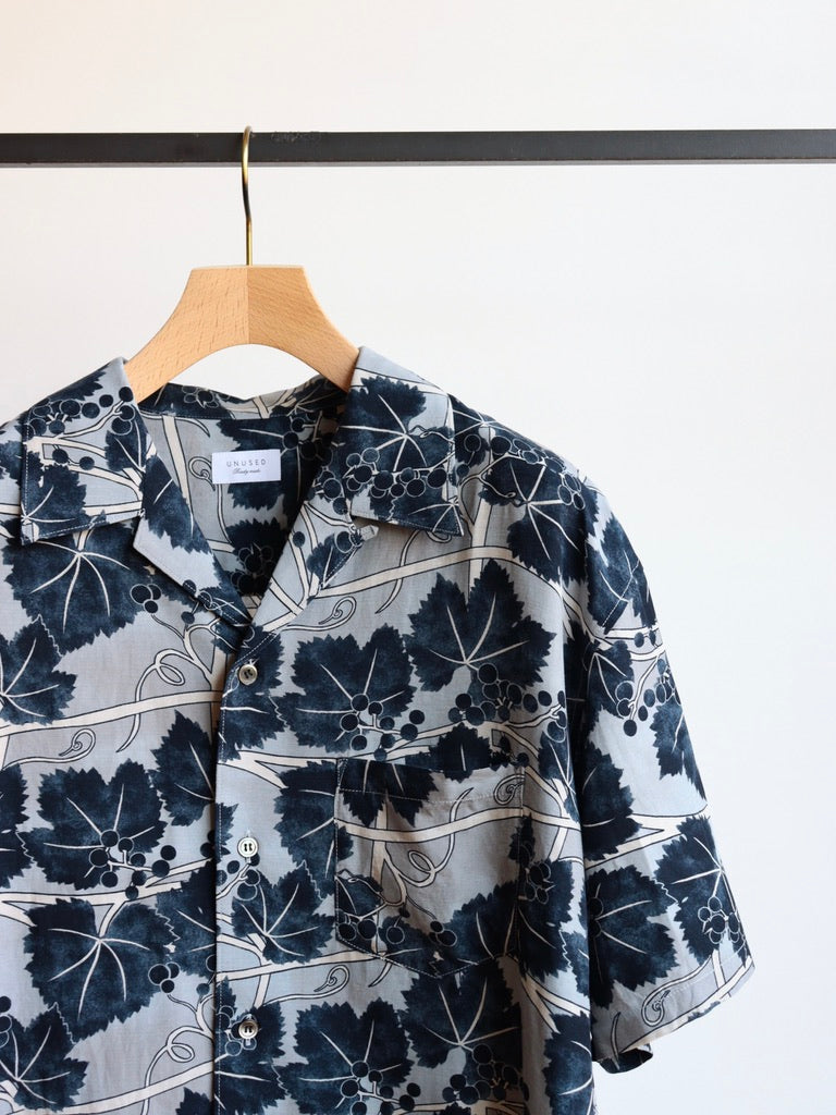 US2564 / SHORT SLEEVE PRINT SHIRT