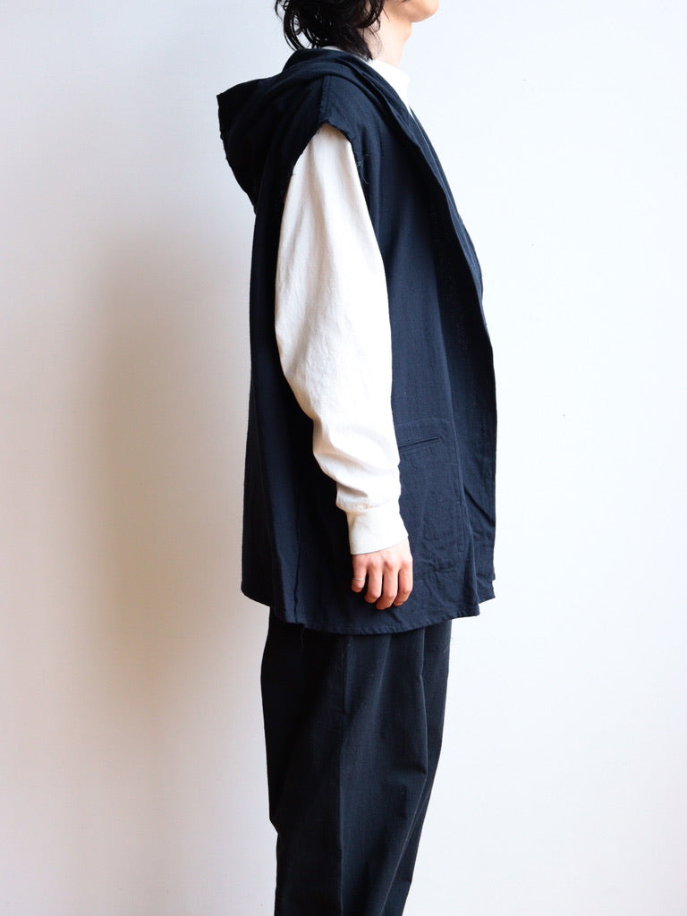 cut off hooded toile shirt