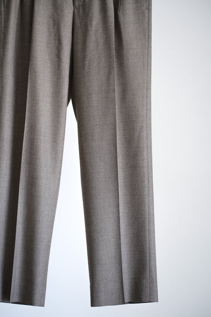 SUPER LIGHT WOOL TWO-TUCK SLACKS