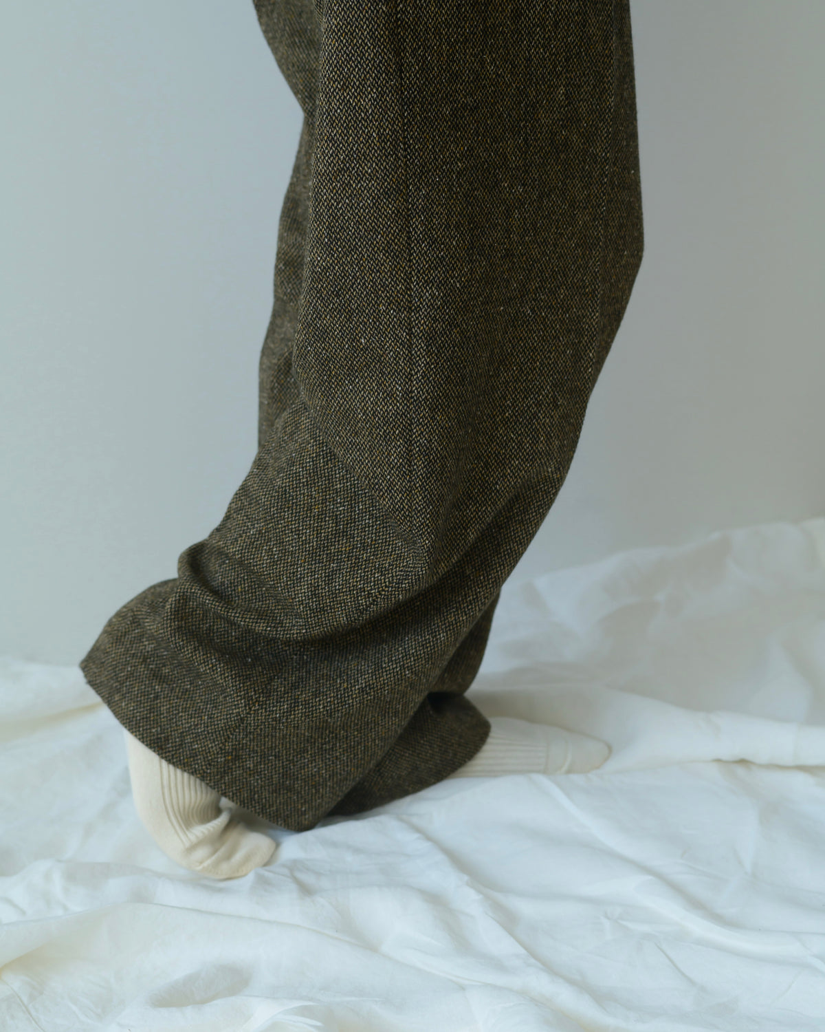DOUBLE PLEATED WIDE PANTS
