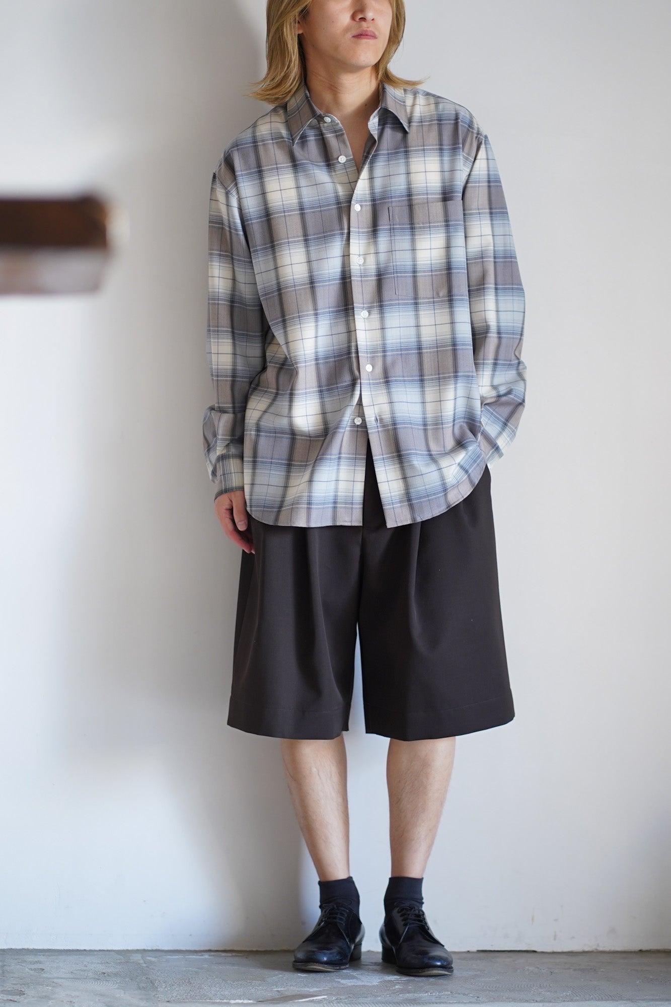 WIDE EASY SHORT TROUSERS