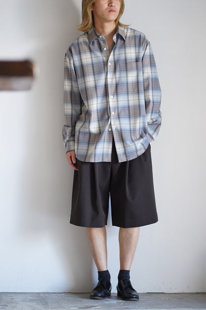WIDE EASY SHORT TROUSERS