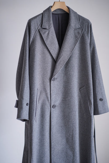 WOOL CASHMERE OVERSIZED PEAK LAPEL CHESTER COAT