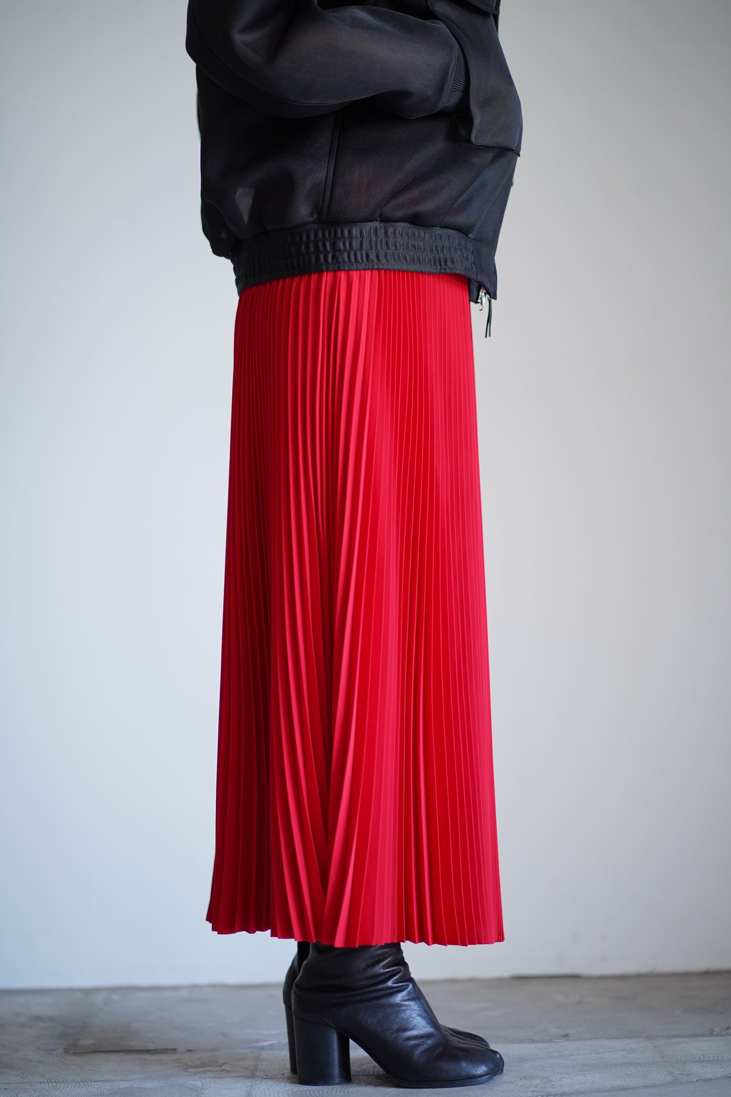 TAFFETA PLEATED SKIRT