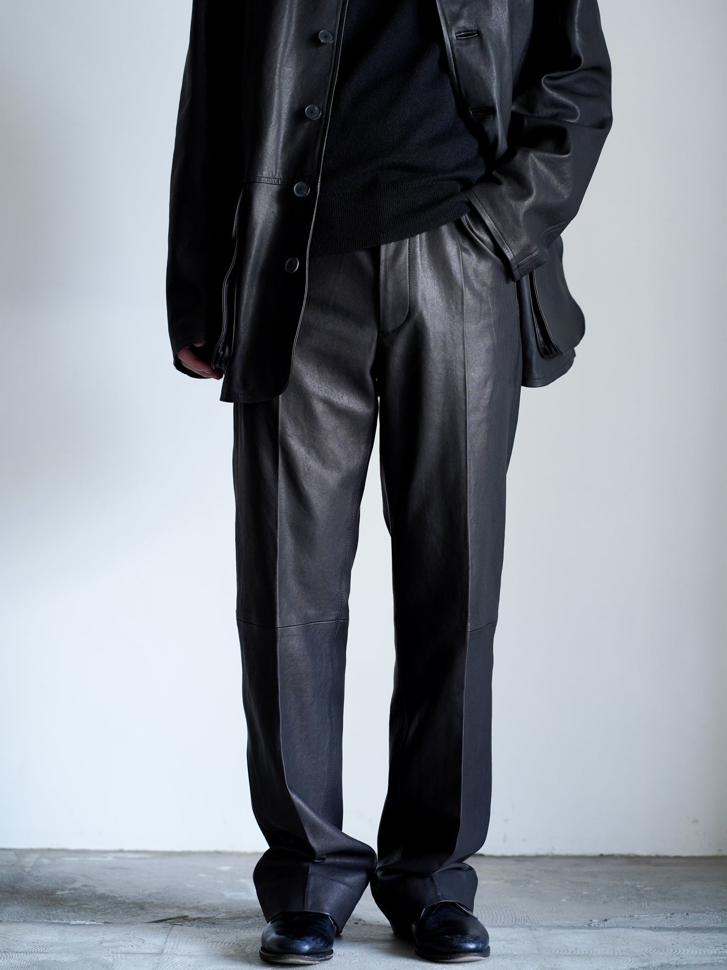 TEXTURED LAMB LEATHER PANTS