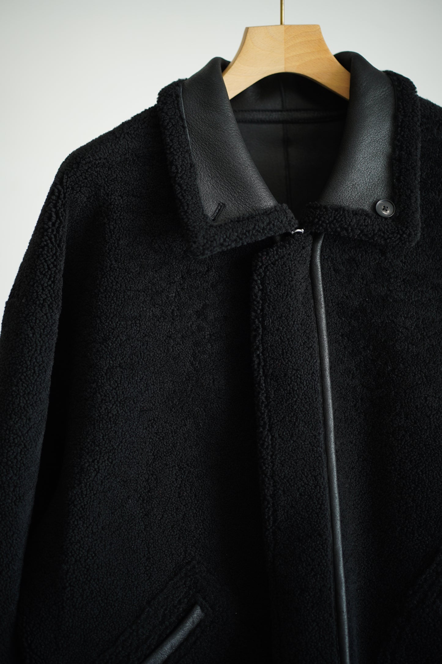 MERINO MOUTON ZIP BLOUSON
