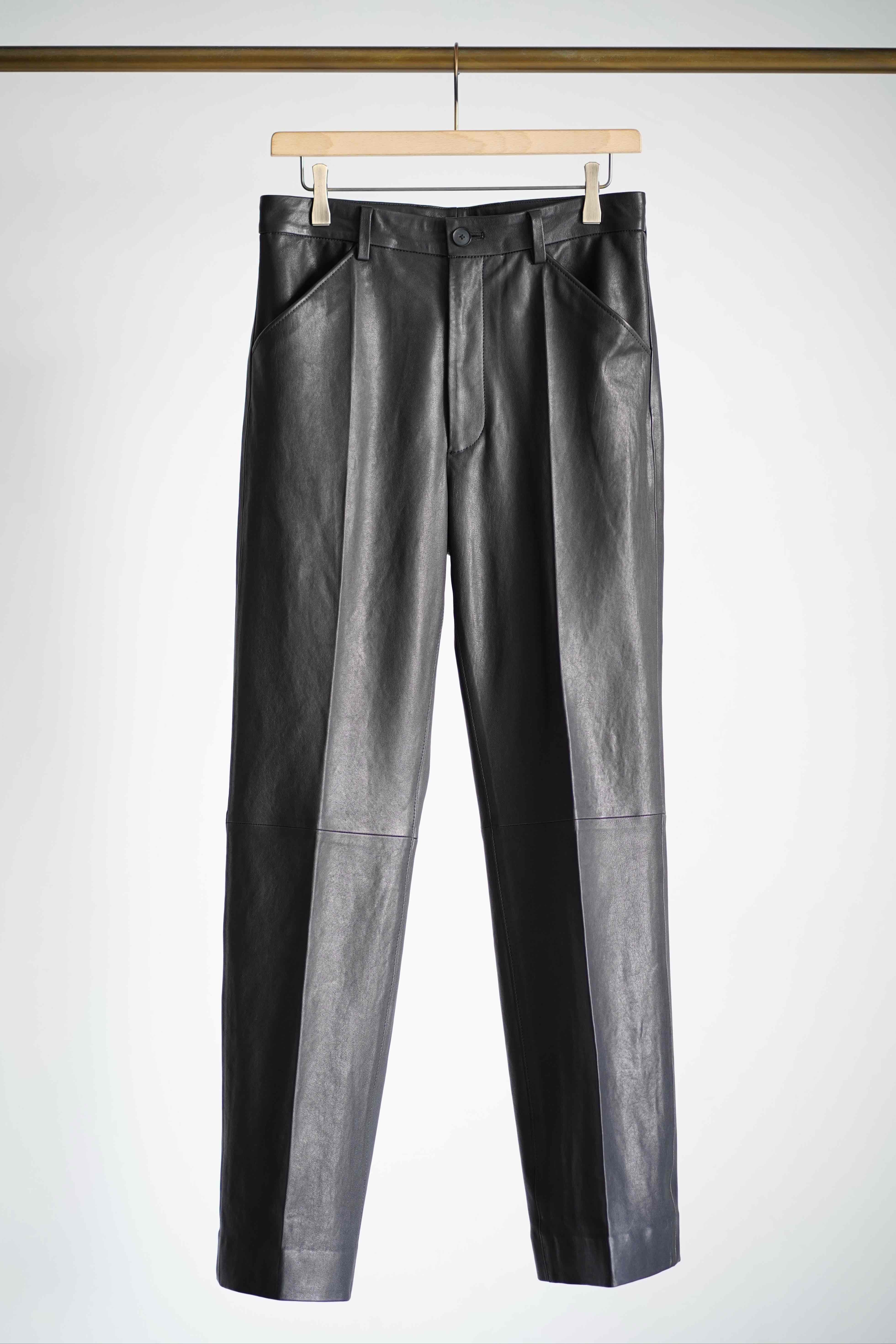 AURALEE「TEXTURED LAMB LEATHER PANTS」 TEXTURED LAMB LEATHER PANTS – COVERCHORD