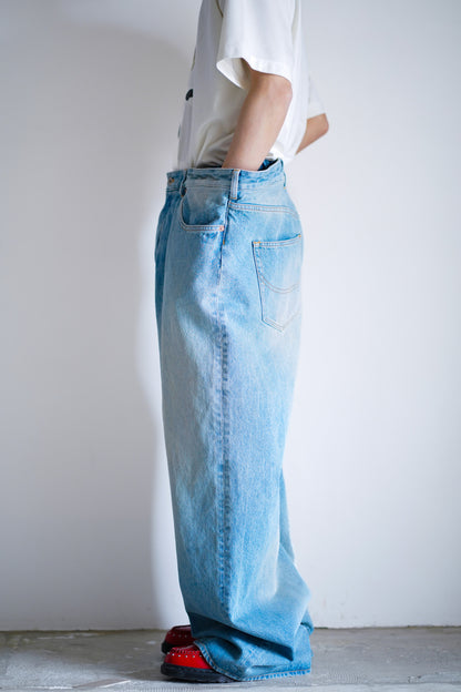 FLOATING WAIST DENIM PANTS