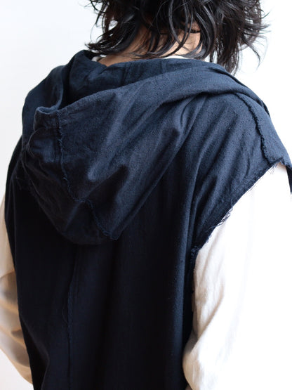 cut off hooded toile shirt