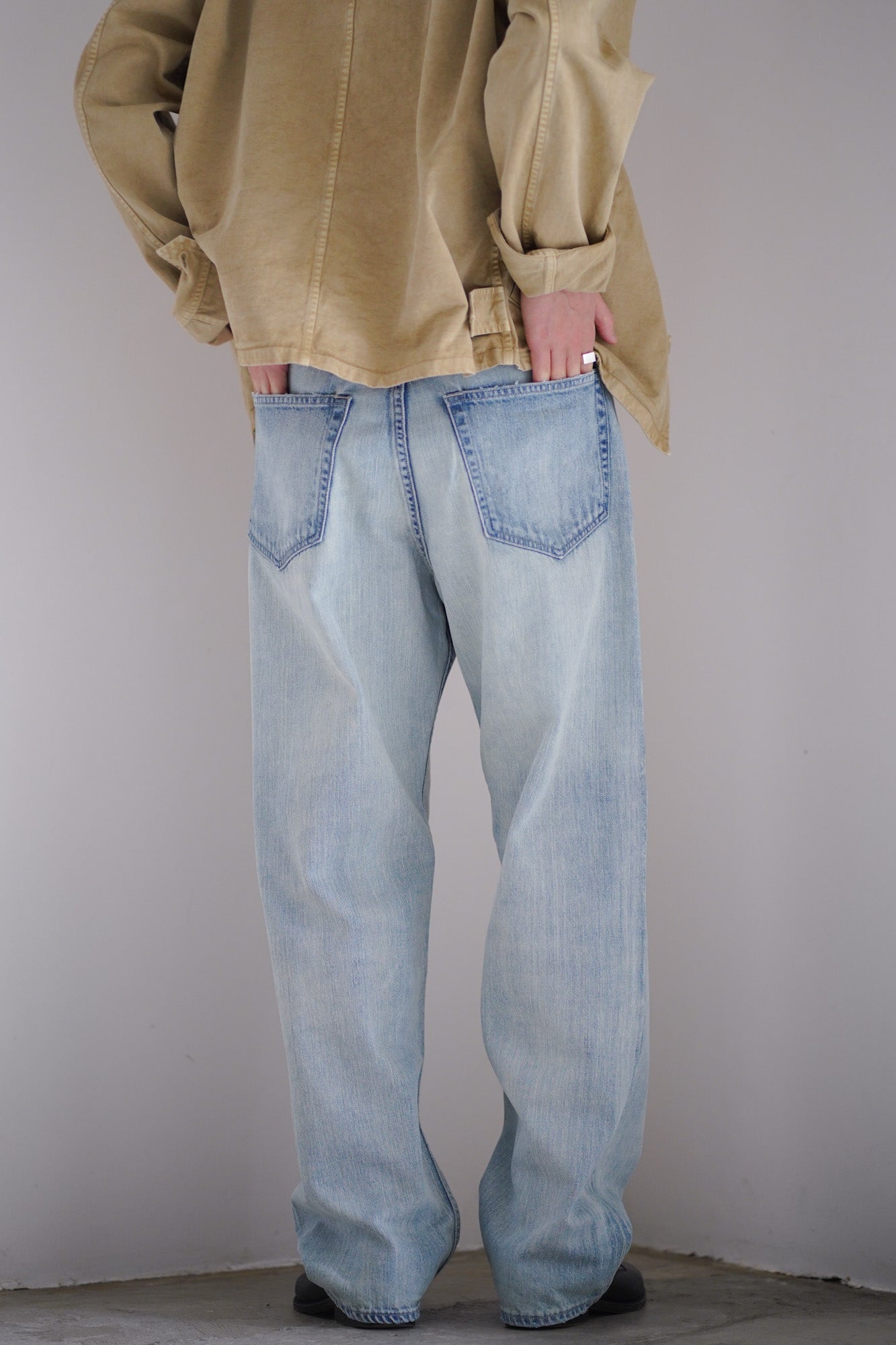 AURALEE | FADED SELVEDGE LIGHT DENIM WIDE PANTS – イデアル公式