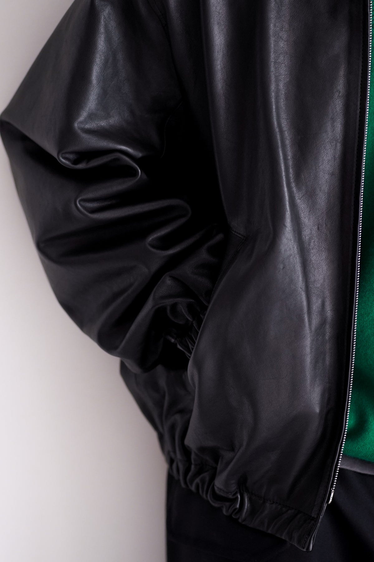 CALF ZIP SHORT JACKET