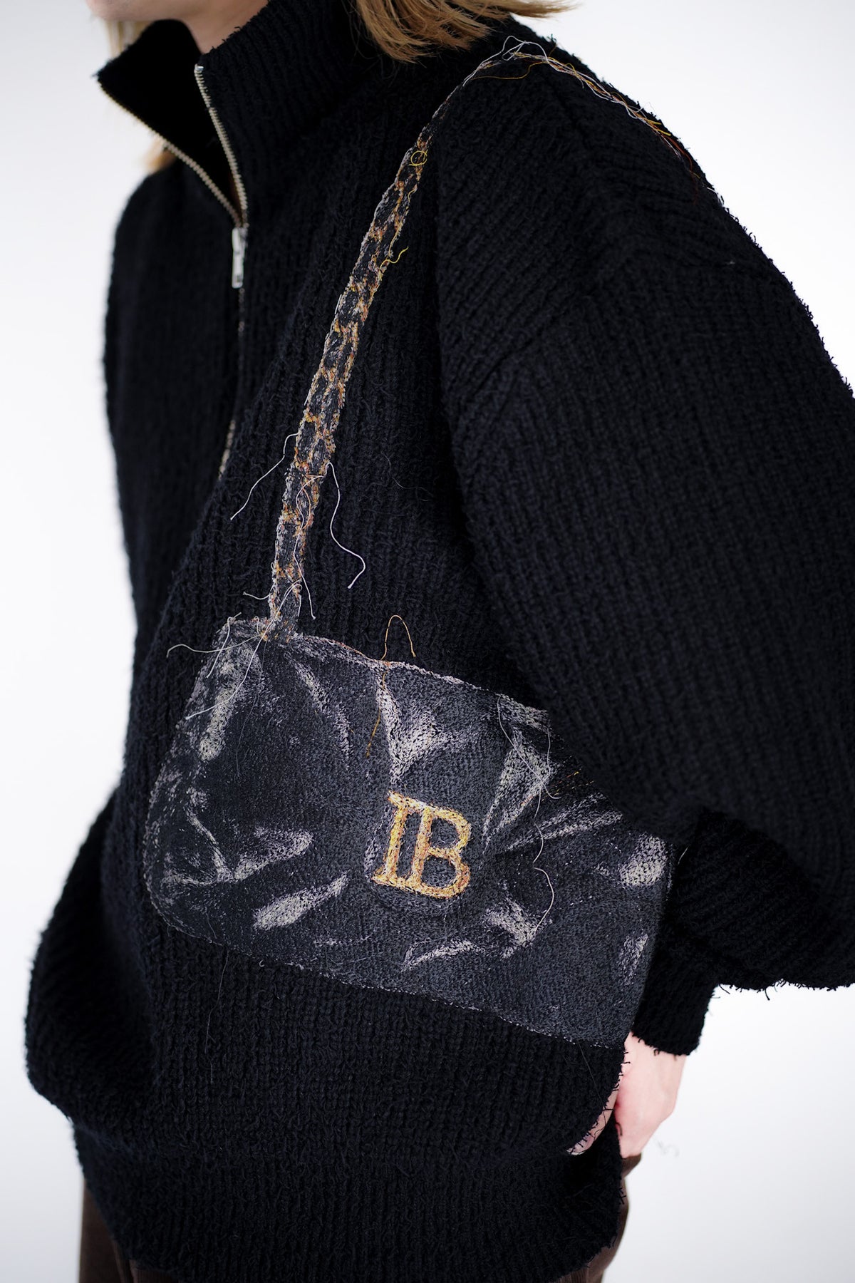 TROMPE L’OEIL EMBROIDERY HALF ZIP KNIT
