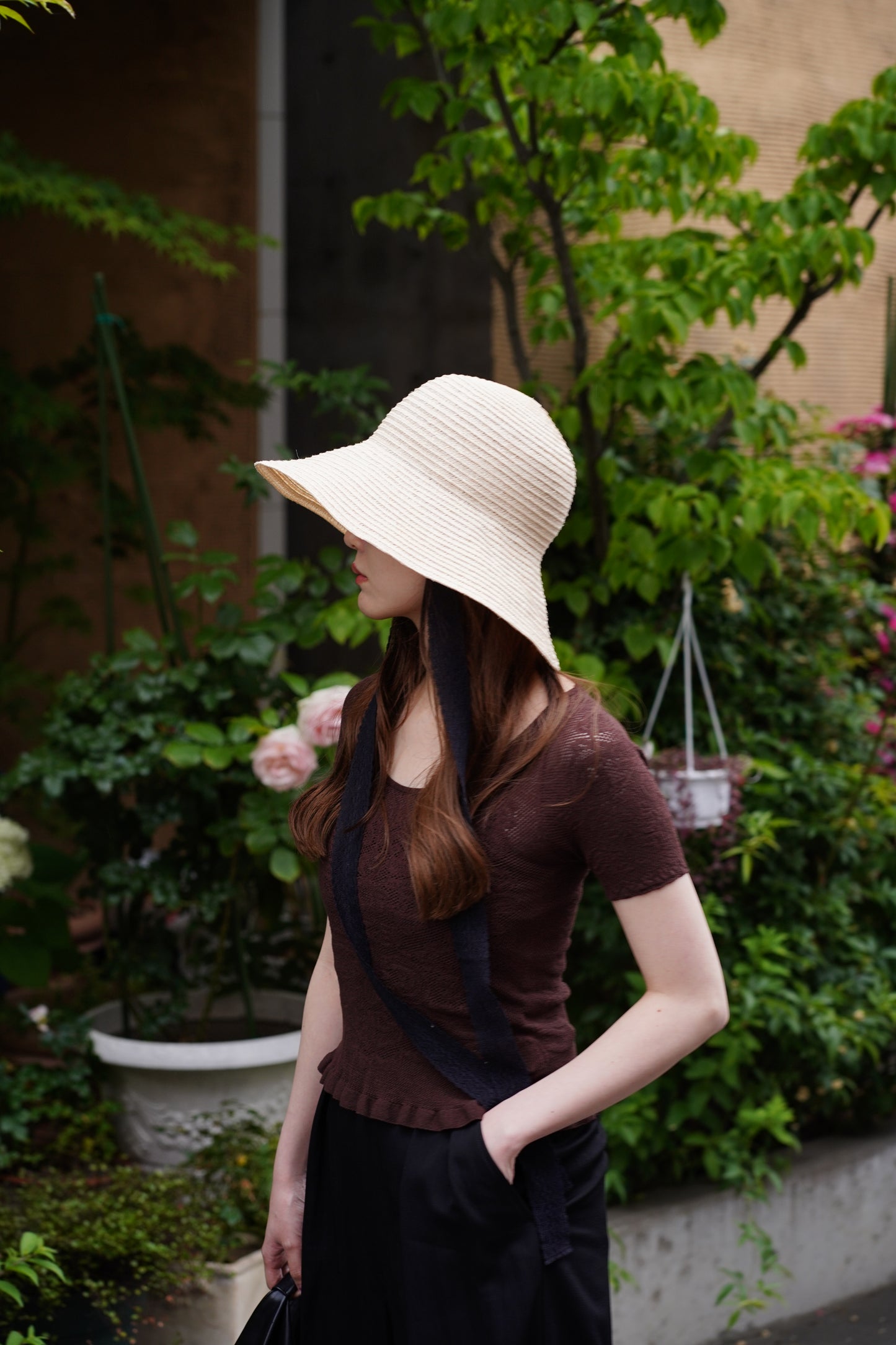 STRAW HAT WITH LACE RIBBON