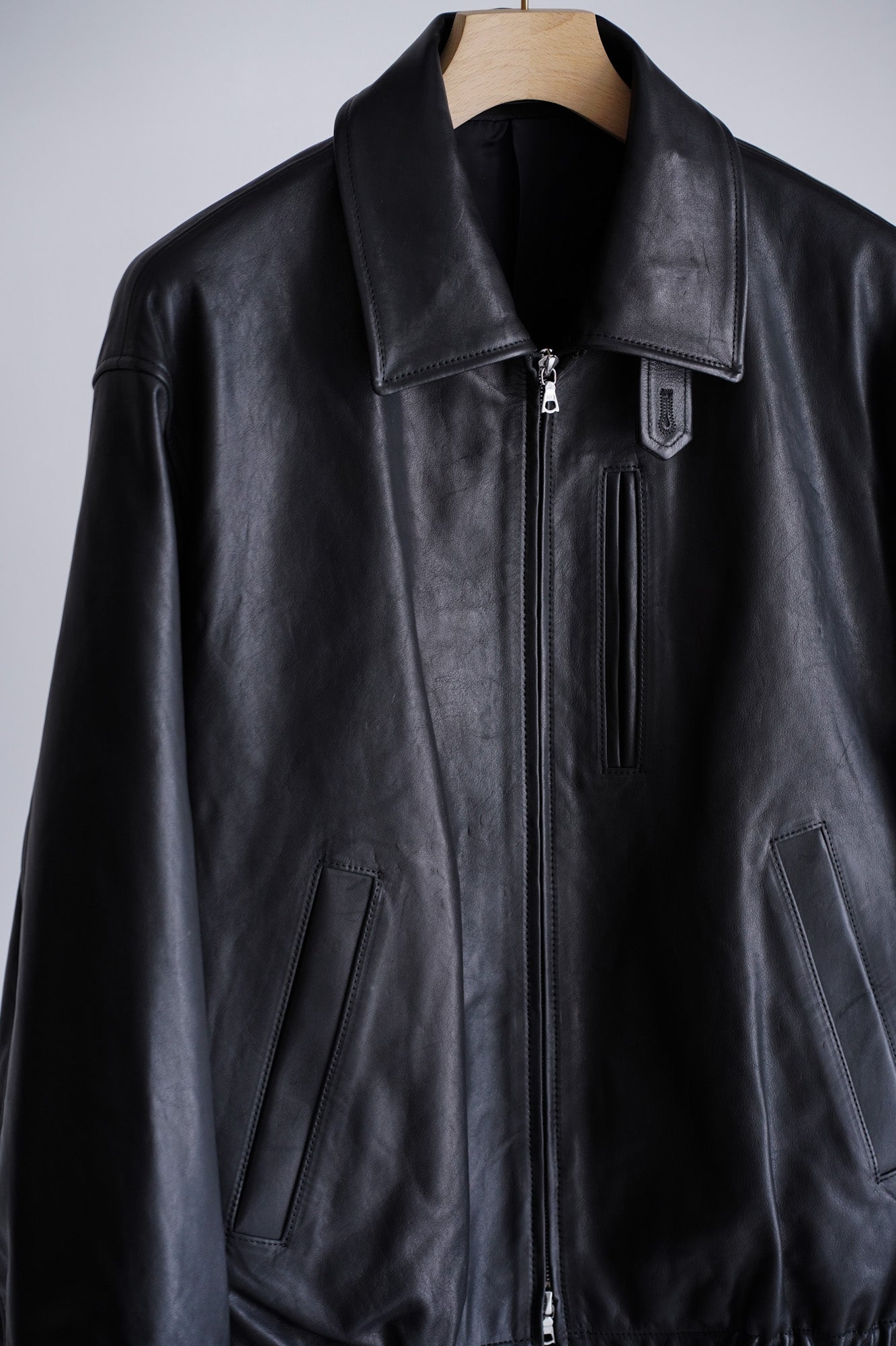 CALF ZIP SHORT JACKET