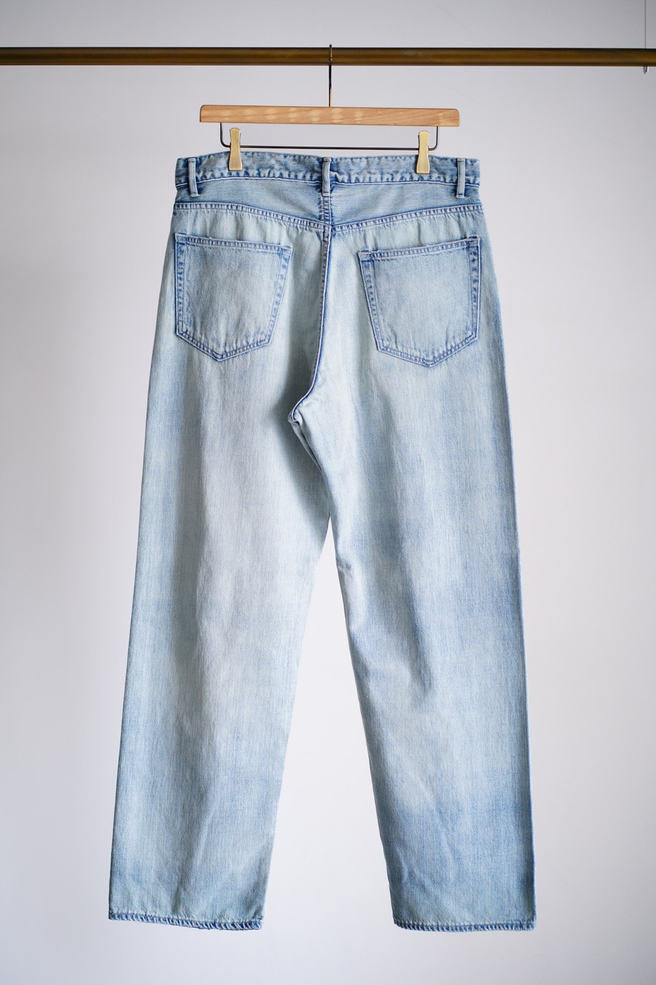 パンツ FADED SELVEDGE LIGHT DENIM PANTS AURALEE | FADED SELVEDGE LIGHT DENIM WIDE PANTS – イデアル公式