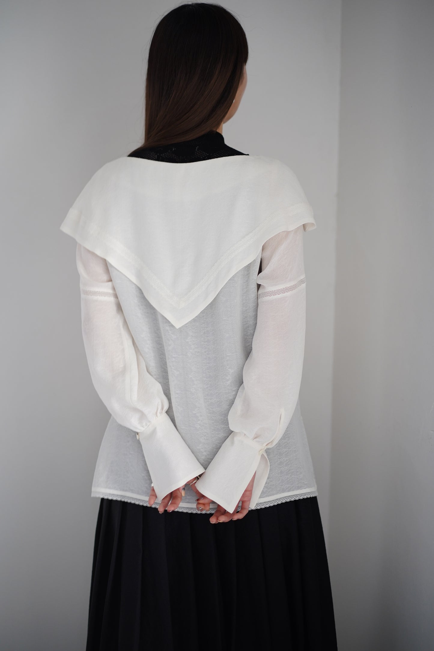 LACE JACQUARD SAILOR COLLAR BLOUSE