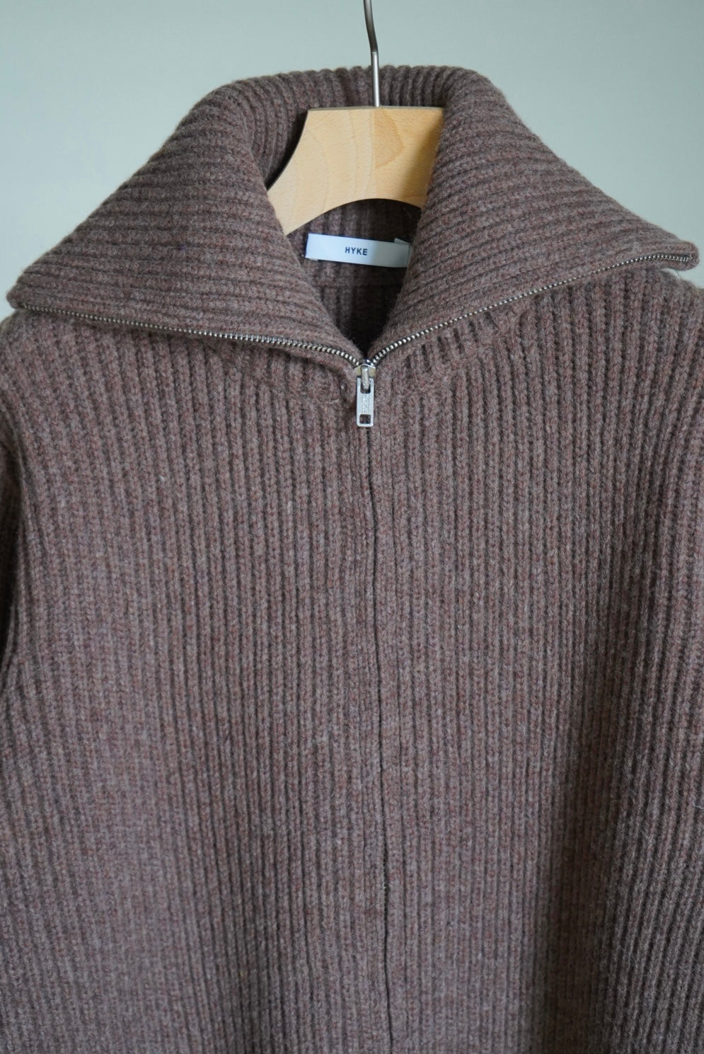 RIBBED ZIP SWEATER