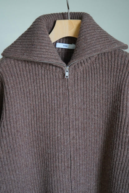 RIBBED ZIP SWEATER