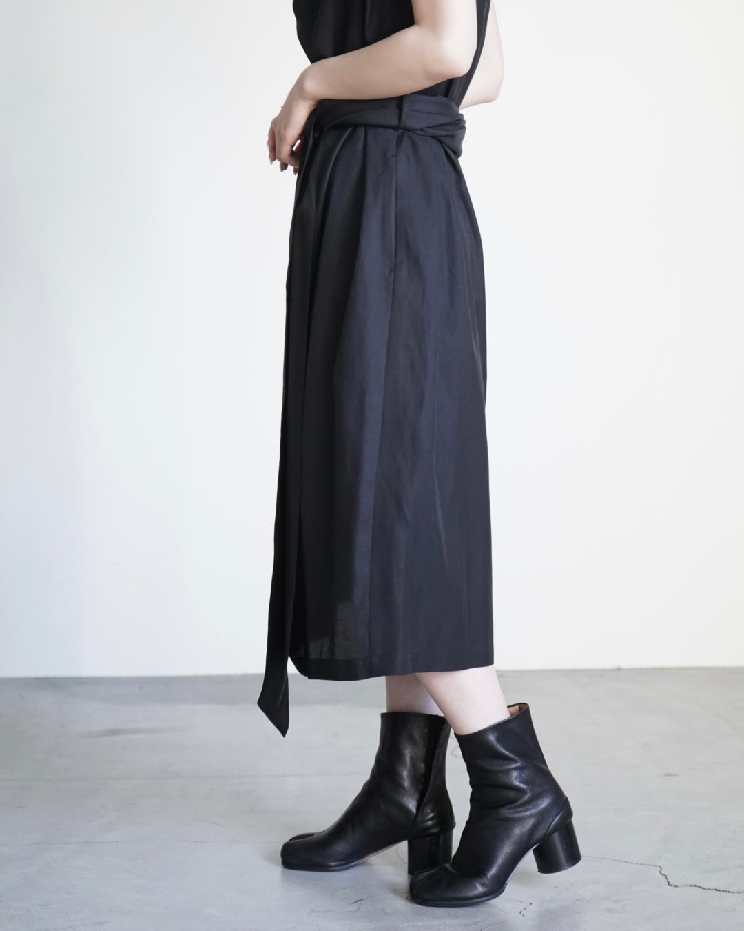 TWILL COWL NECK DRESS