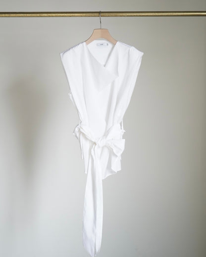 TWILL COWL NECK SLEEVELESS BLOUSE