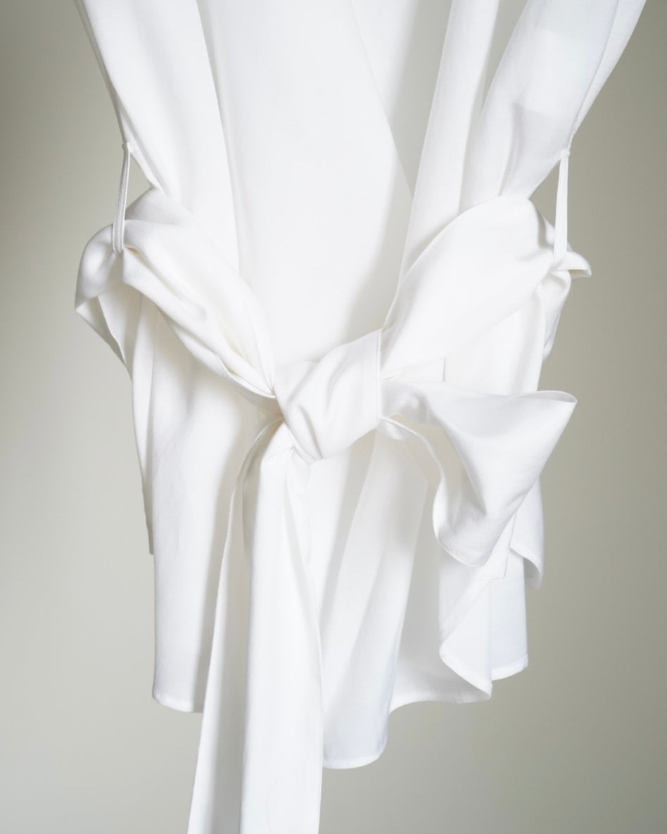 TWILL COWL NECK SLEEVELESS BLOUSE