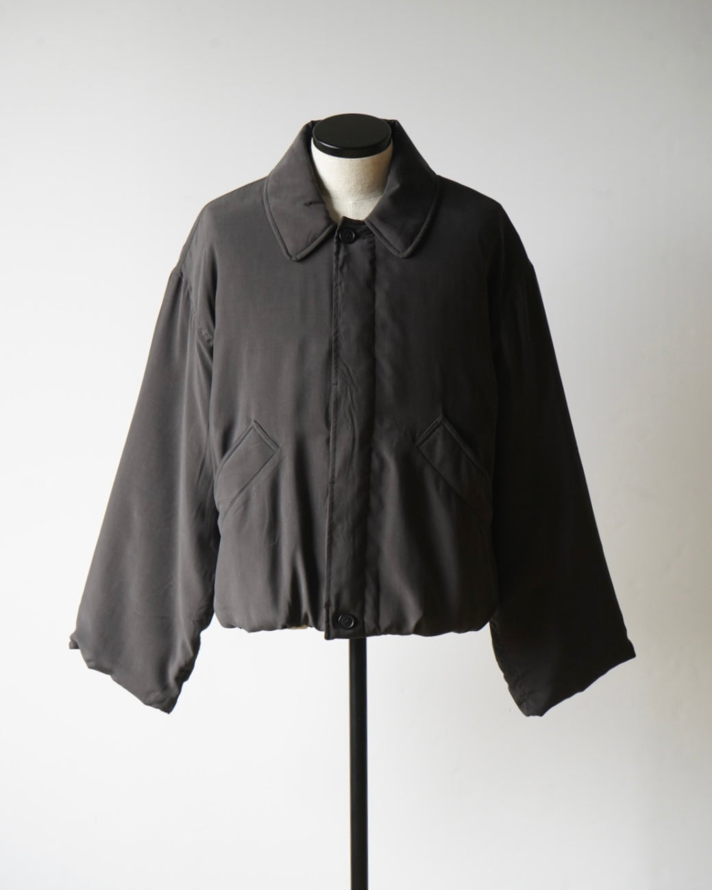 CROPPED PADDED BOMBER