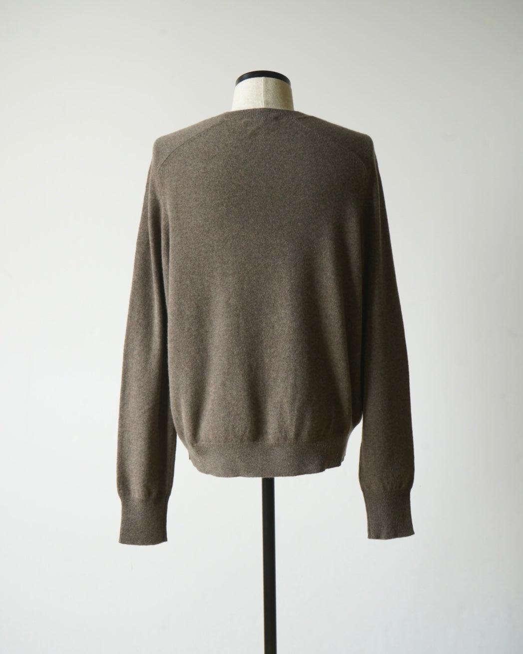 OVERSIZED V NECK FLANNNEL SWEATER