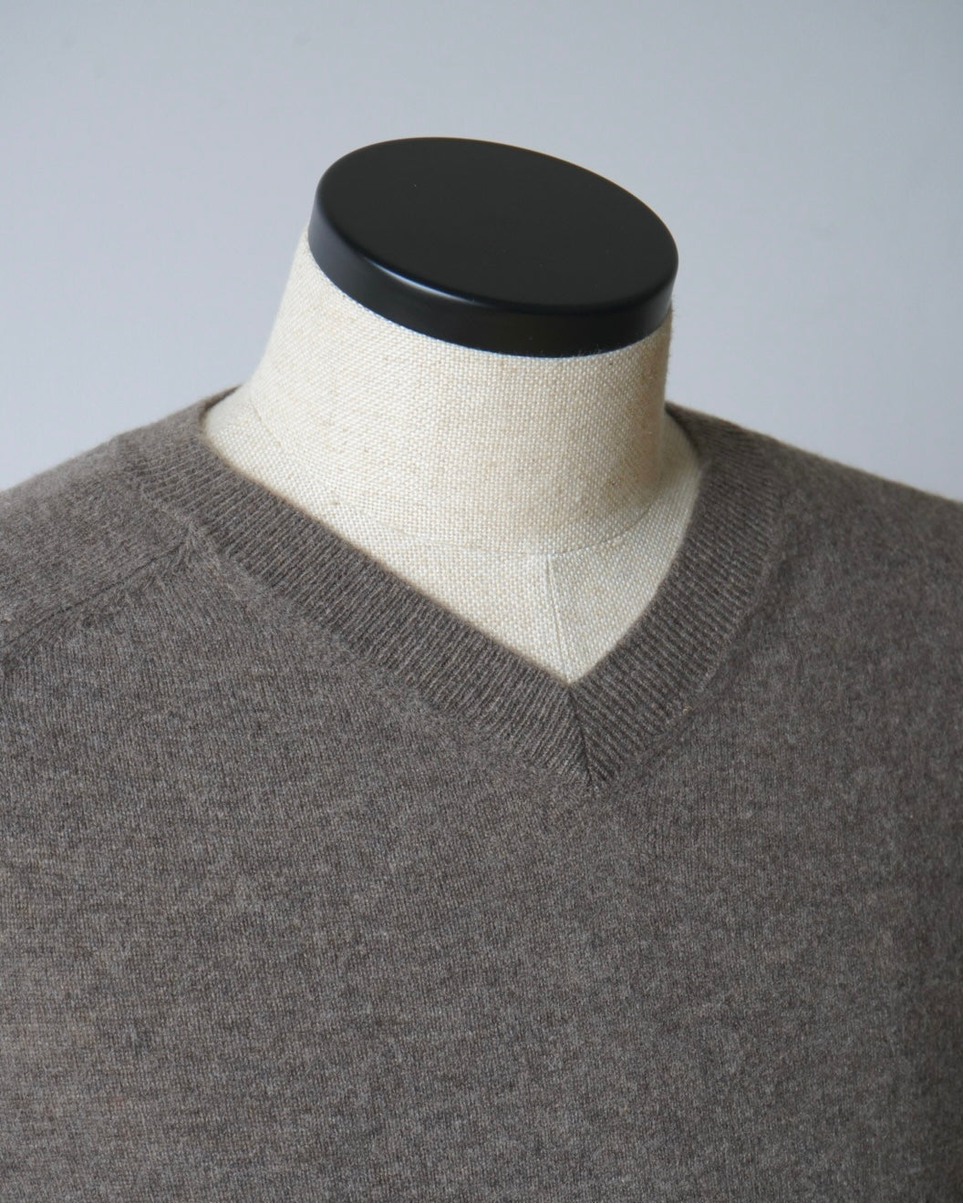 OVERSIZED V NECK FLANNNEL SWEATER