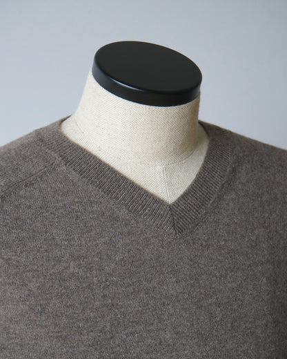 OVERSIZED V NECK FLANNNEL SWEATER