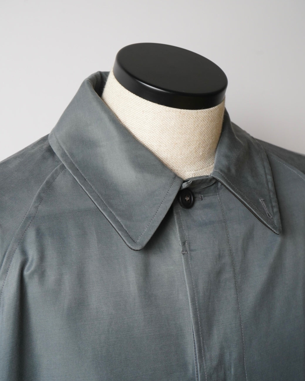 OVERSIZED TRENCH WITH LEATHER PATCH