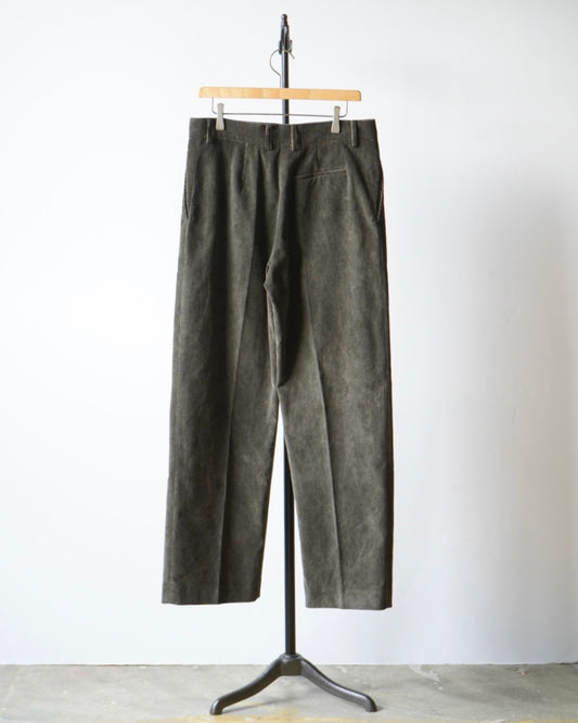 PLEATED TROUSERS