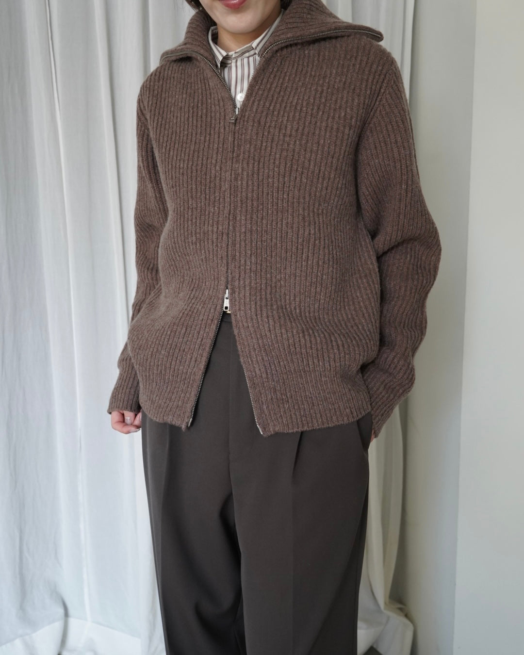 RIBBED ZIP SWEATER
