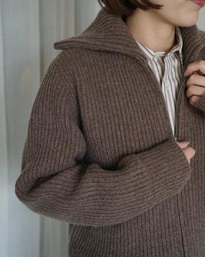 RIBBED ZIP SWEATER