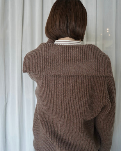 RIBBED ZIP SWEATER